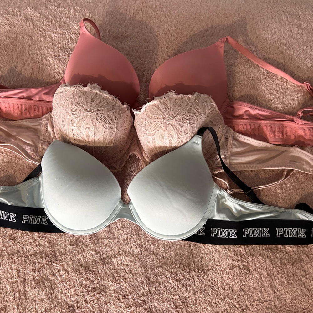 3 Victoria Secret push up bras